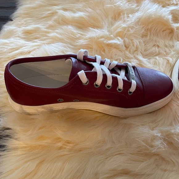 GUCCI RED LEATHER SNEAKERS WITH METAL LOGO!!!! - Picture 5 of 8